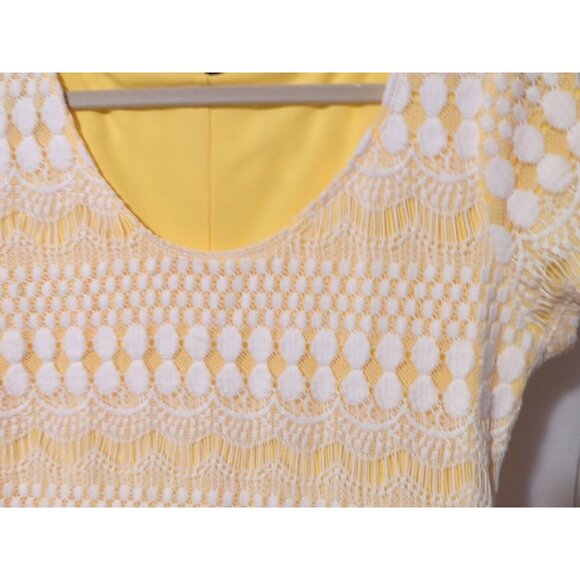 Tatiana B Size LG  Sheath Dress White Lace on Yellow Cap Sleeve  Slimming - Picture 6 of 6